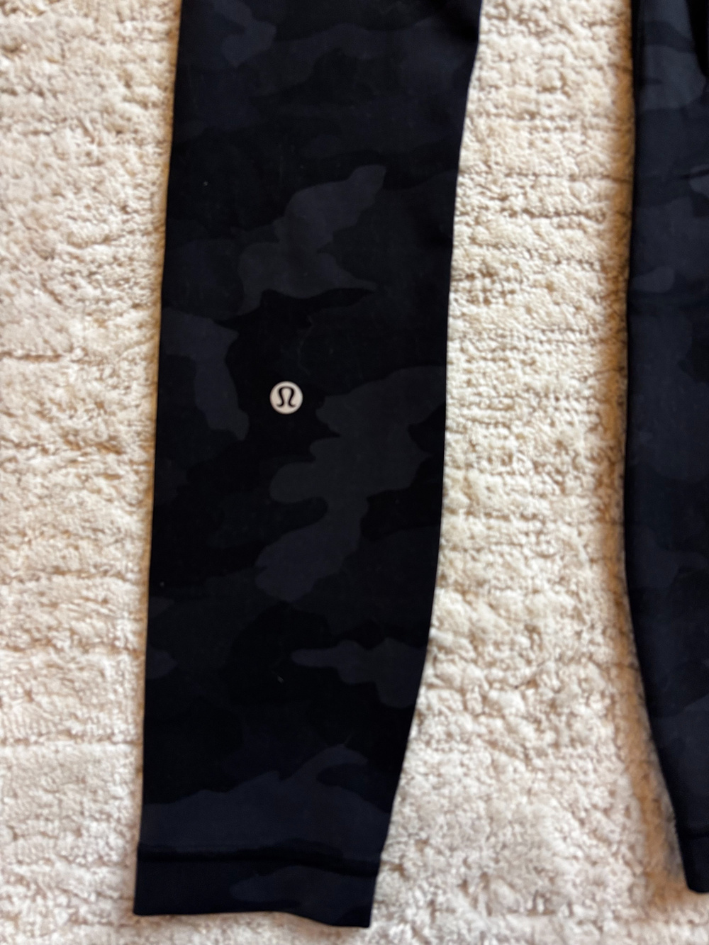 Lululemon Black Camo Align High Rise Leggings Size 2